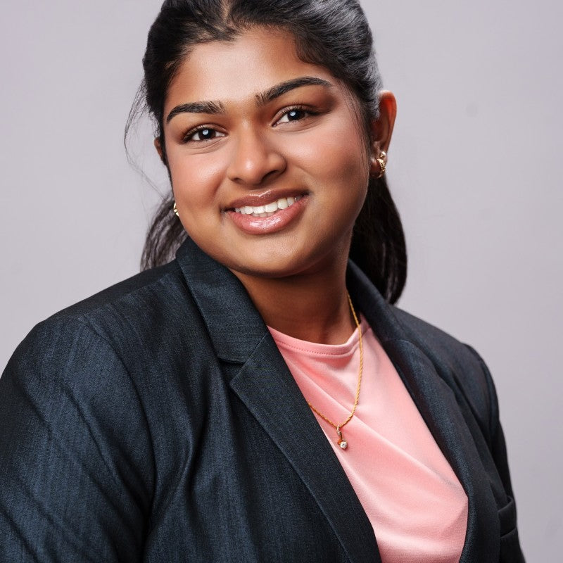 Anya Narayan - Biological Science & Business Economics (Pre-Med)