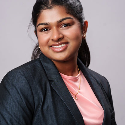 Anya Narayan - Biological Science & Business Economics (Pre-Med)