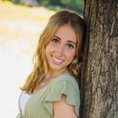 Jenna Fitzpatrick - Neuroscience + Biochemistry (Pre-Med)