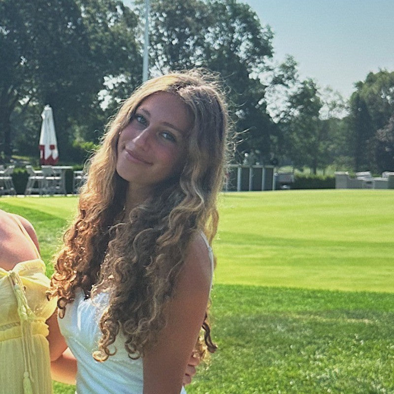Julia Mahairas - Neuroscience + CS (Pre-Med)