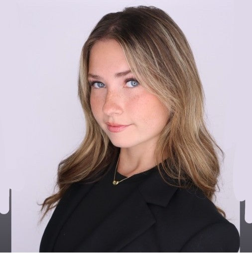 Julia Mikolajczyk - Finance & Economics