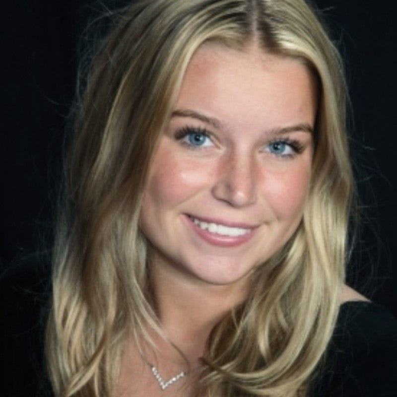 Kaila Van Cott - Economics (Pre-Med)