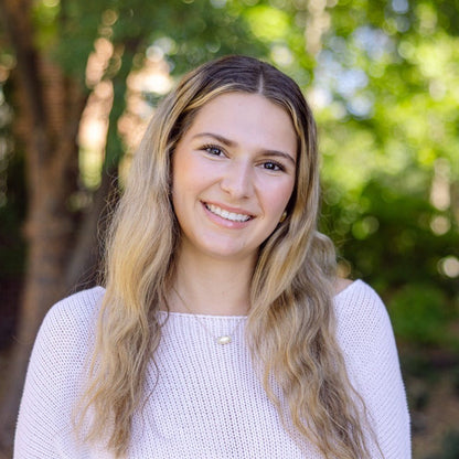 Lola Becherer - Marketing & Business Analytics