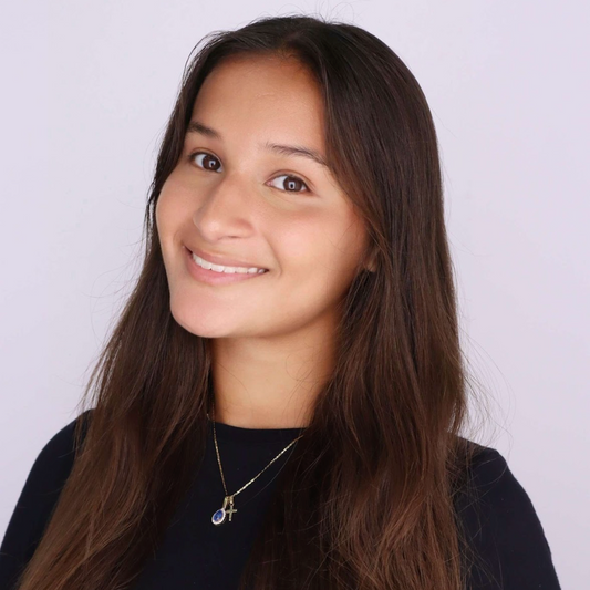 Mariana B. - Business Management