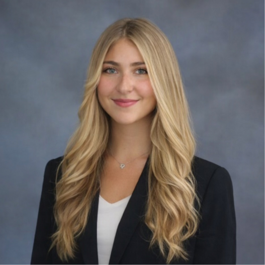 Mia K. - Health Sciences + Jewish Student Life