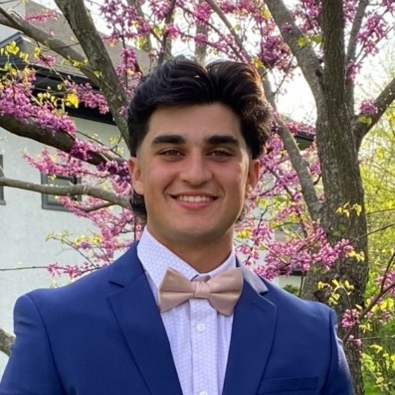 Niko Bilgi - Pre-Med (Biomedical Sciences) & Fraternity Life Specialist