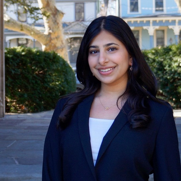 Shivani Sahu - Economics