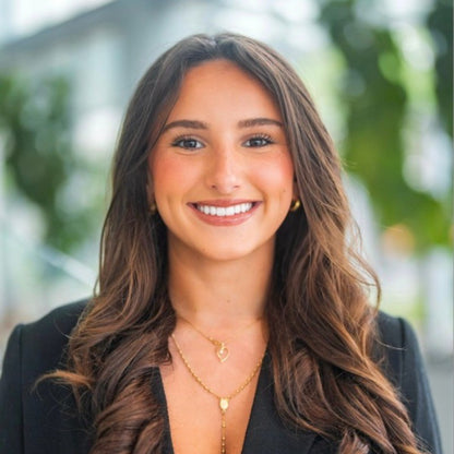 Sophia Walls - Global Health Studies & Pyschology (Pre-Med)
