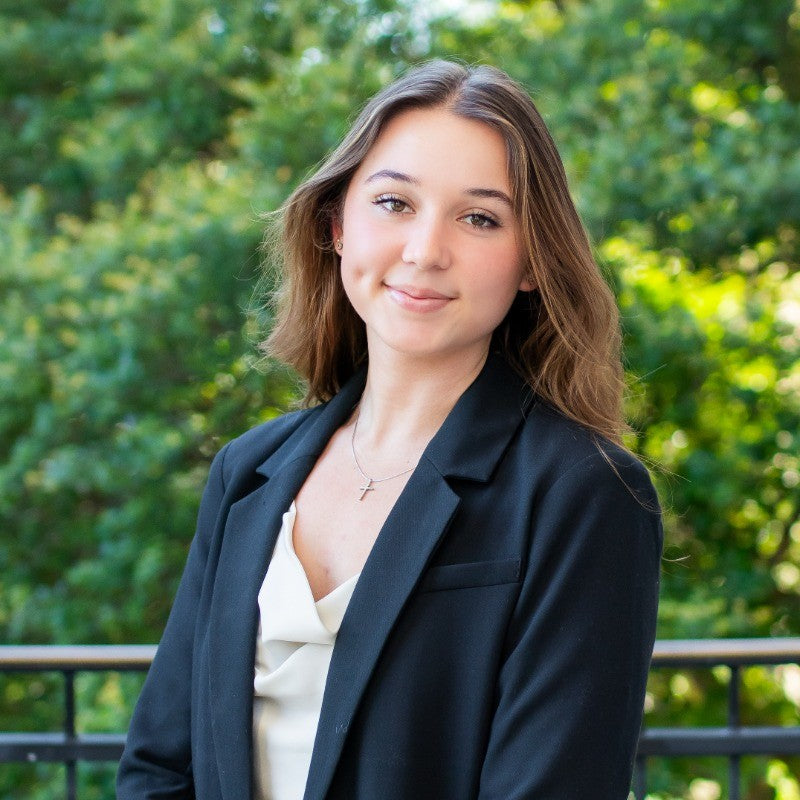 Tatum Ashley - Economics with Financial Applications